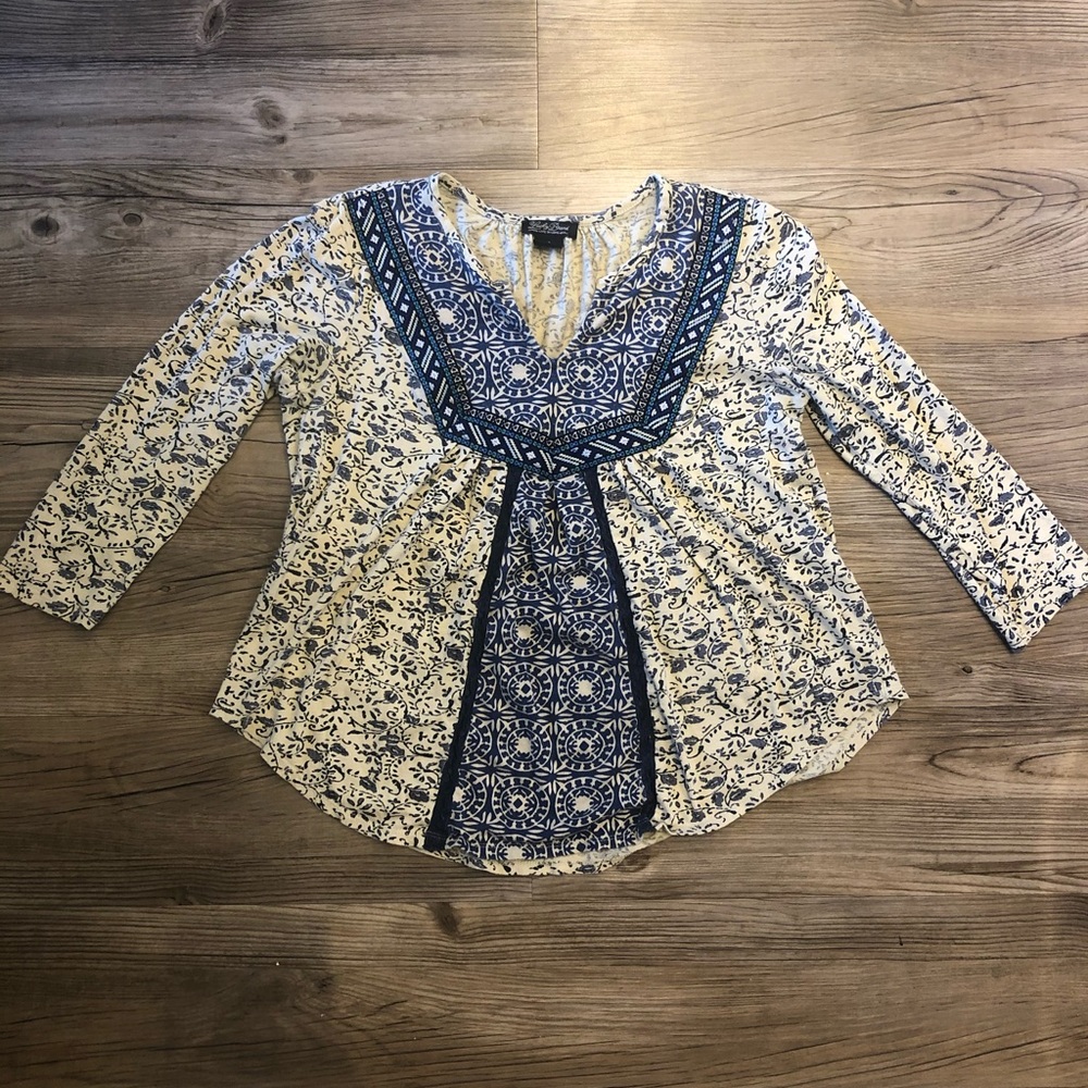 Lucky brand patterned top